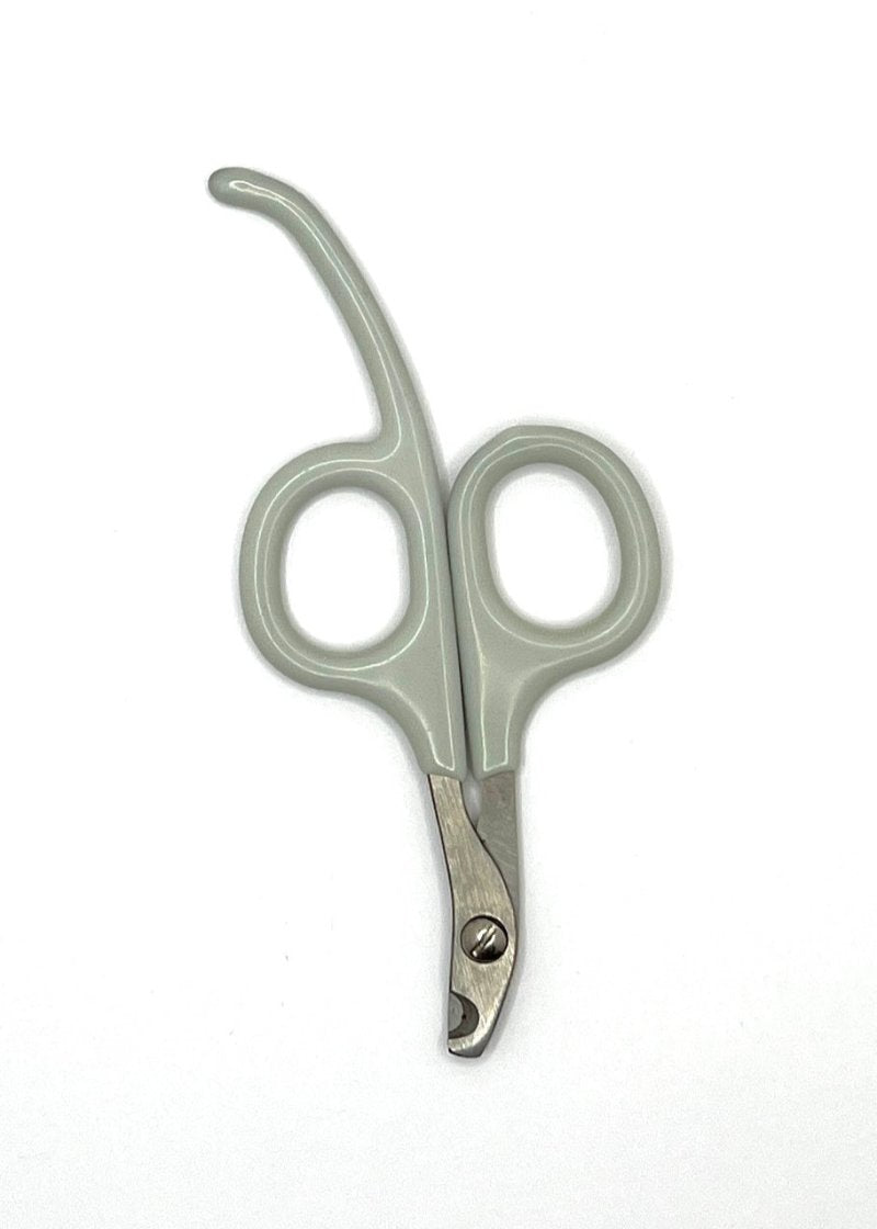 These light weight professional-grade cat nail trimmers feature heavy-duty stainless steel curved blades and ergonomic extended handle, allowing for greater control with less strain on the hands. The contoured, curved blades allow for greater maneuverability for all shapes and lengths of nails.