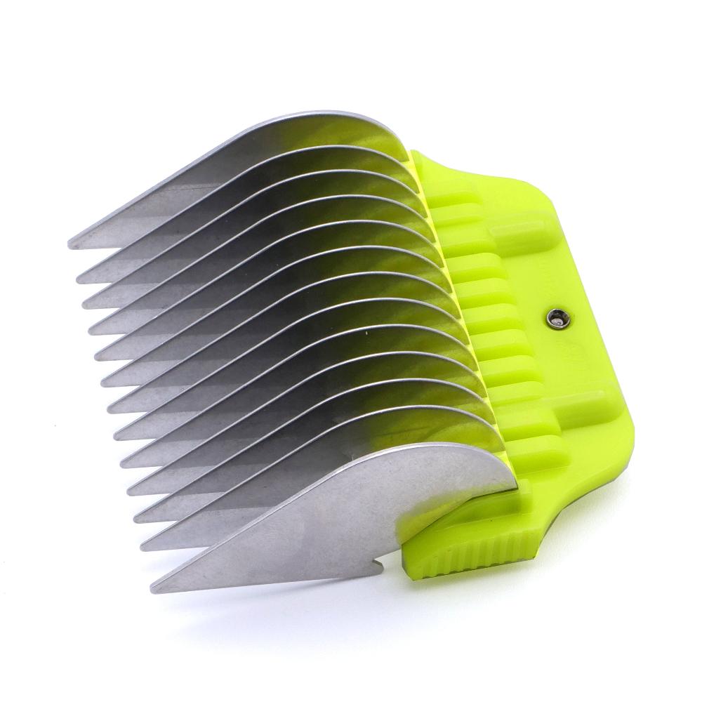 The Artero Wide Snap-On Metal Comb 22mm - 7/8" is designed for use with the Artero A5 wide clipper blade and offers a smooth, even finish. This comb is also compatible with Andis, Moser, Heiniger, Oster, and Aesculap Fav5 and Fav5 CL blades. Features: Cutting height: 7/8" Metal Construction Fits A5 Clippers.