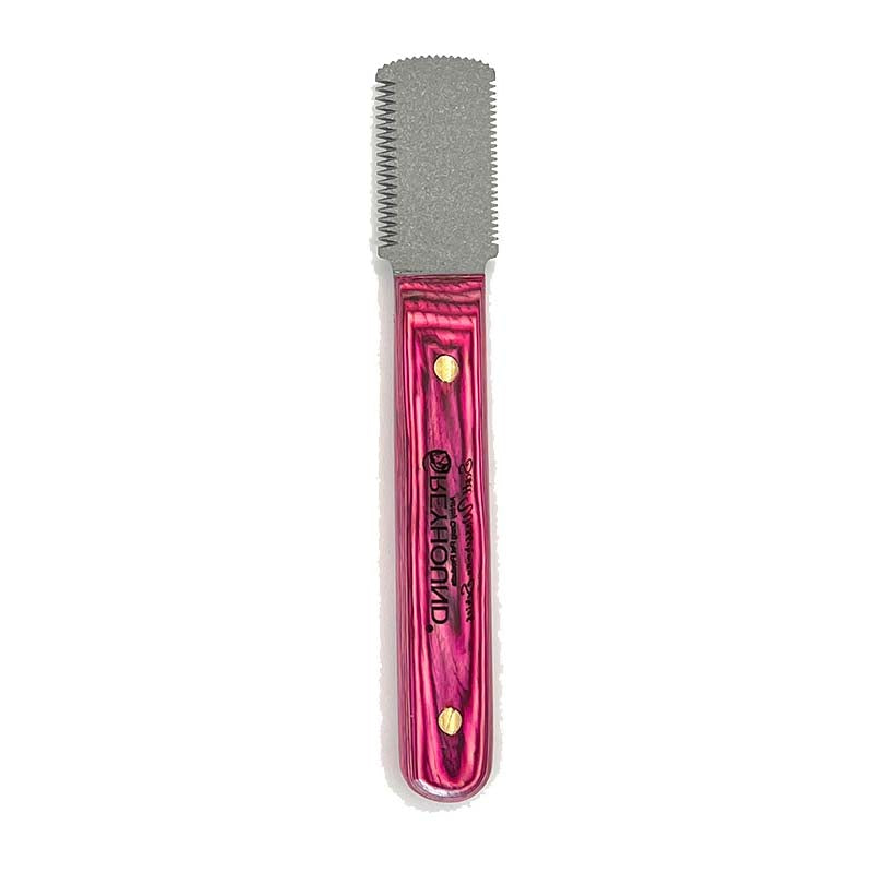 The Scott Wasserman 3-Way Knife Collection allow for versatile hand stripping techniques, coat rolling, and flatwork effectively reach difficult areas. Combo tools come either in Fine/Medium with Extra Fine tip or Fine/Coarse, with Extra Fine tip. Additionally, the knives come pre-dulled and feature a textured finish for a secure grip. The ergonomic wood handle is created to maximize comfort with a smooth finish wrapped around 3 sides. Medium/Fine with Extra Fine tip. Right Handed.