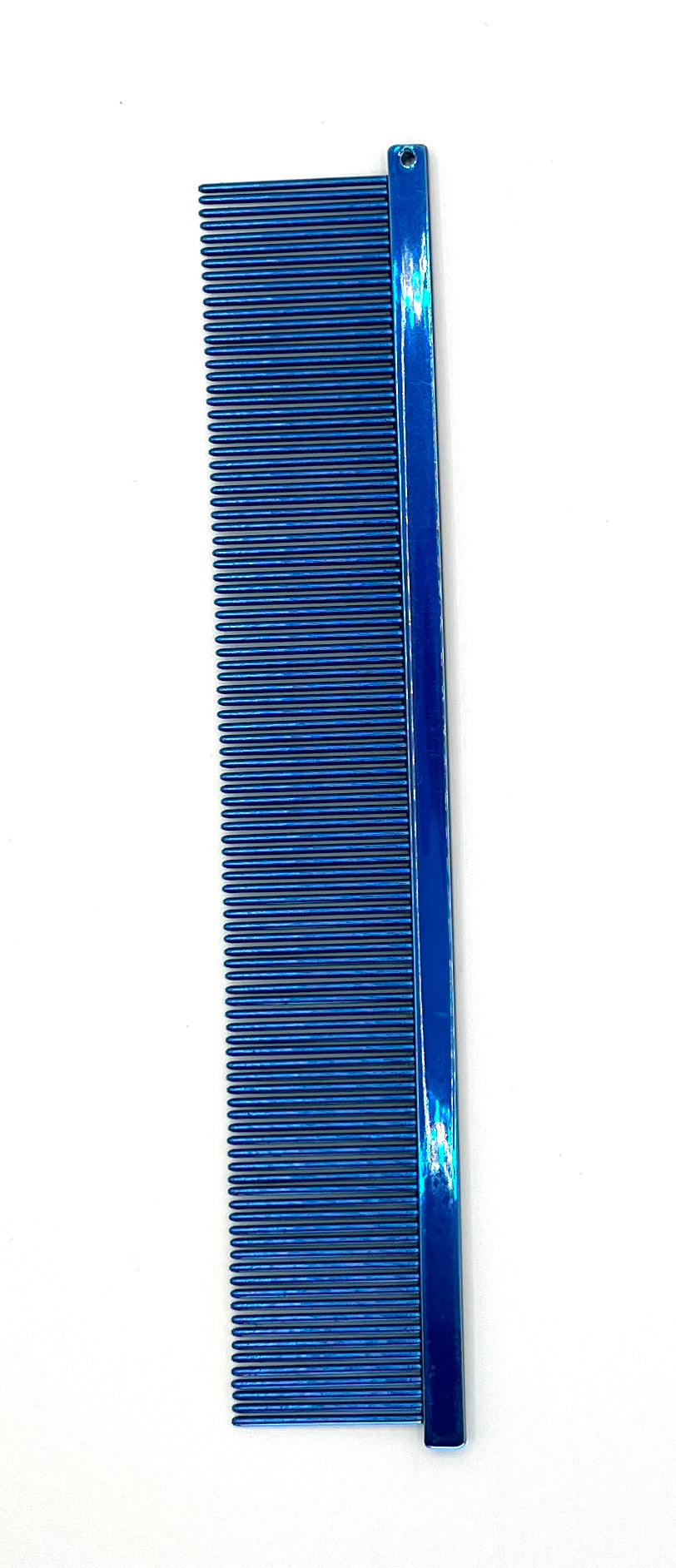 The Ashley Craig's original Greyhound Comb Finesse Collection features a 7.6"L x 1.4"W Extra Fine tine&nbsp;which gives superior styling control for all coat types. These versatile combs have been a staple of the pet grooming industry for over 100 years. Candy Color Collection in Blue.