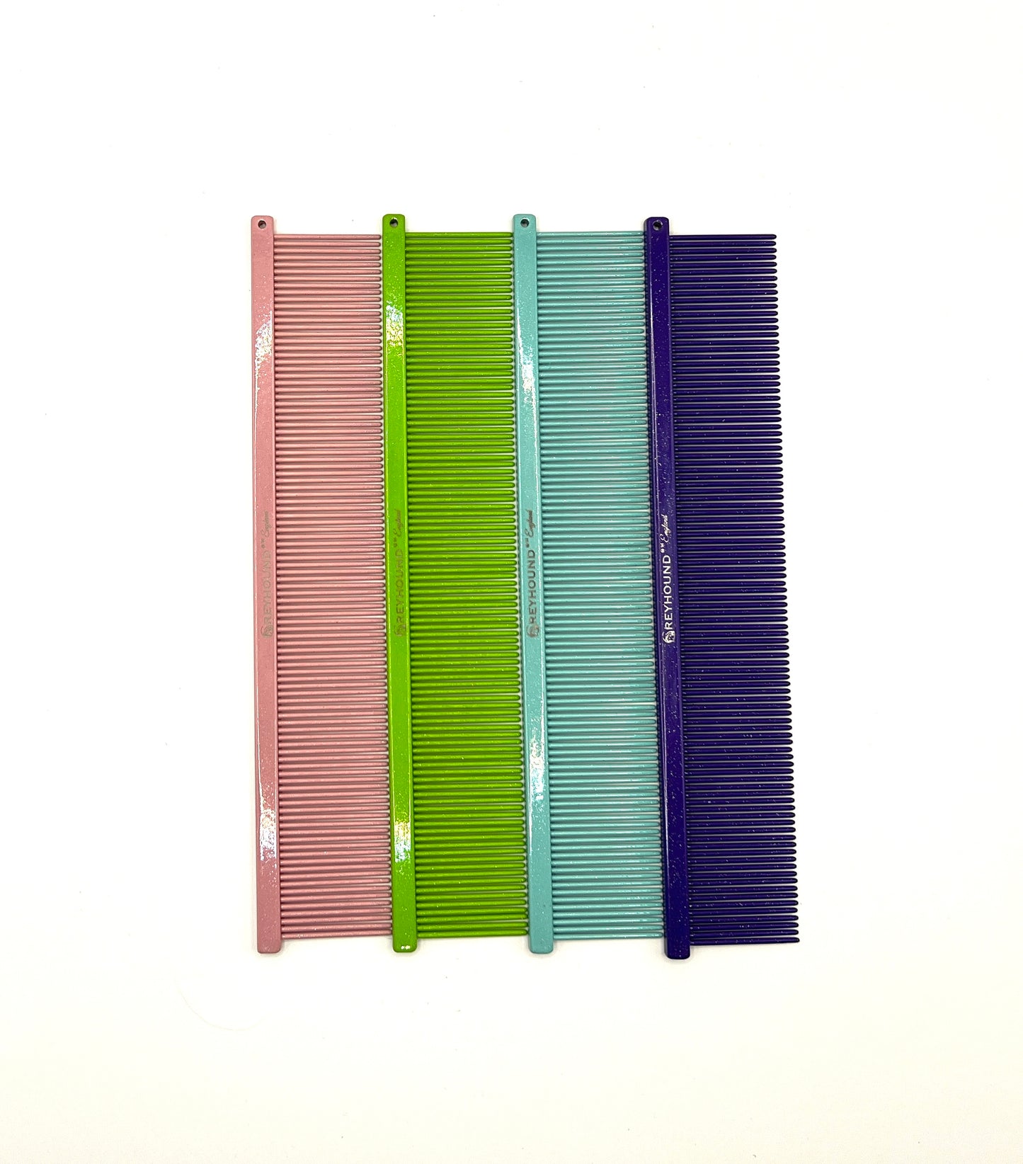 The Ashley Craig's original Greyhound Comb Finesse Collection features a 7.6"L x 1.4"W Extra Fine tine&nbsp;which gives superior styling control for all coat types. These versatile combs have been a staple of the pet grooming industry for over 100 years. "Sparkle" color schemes.