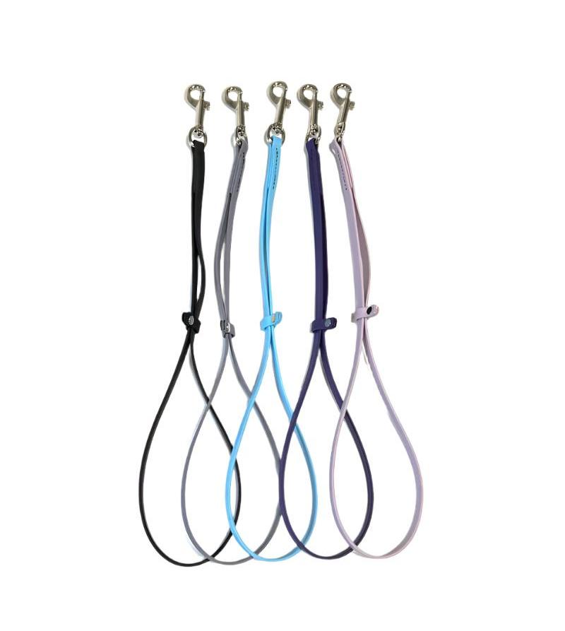 Our water proof USA made Biothane pet grooming loops are ideal for tub to table use. Easy to clean and odor resistant, durable, strong and flexible.  Comes in 5 colors.