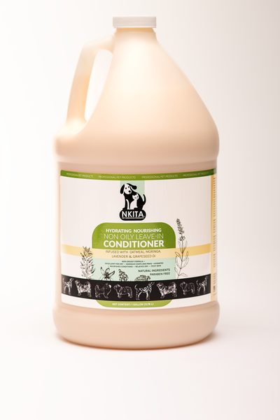 Nkita's fast drying Conditioner is incorporates Moringa, Coconut, Grape Seed Oil, and Oatmeal to effectively hydrate, moisturize, and condition your pet's skin and coat. Ideal for addressing dryness and itchiness in all coat types, our formula is also lightly fragranced to deodorize and leave a clean, fresh scent. 