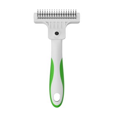 The Andis Deshedding Tool removes dead coat without damaging skin or topcoat. The curved, stainless-steel tooth design, easily grabs undercoat without scraping the skin allowing for healthier coat. Proper deshedding stimulates the hair follicles and removes excess dead coat to prevent further shedding by up to 90% between professional grooms. The ergonomic design is light weight with a soft grip to reduce hand fatigue. Front view.