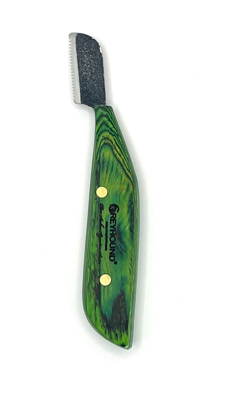 The collection is designed with well-known terrier breeder, groomer and show handler, Dan Sackos who has been a mentor to other legends in the field. such as Gabriel Rangel. The Dan Sacko tools were developed to allow for versatile hand stripping techniques, coat rolling, and flatwork. Fine, right handed