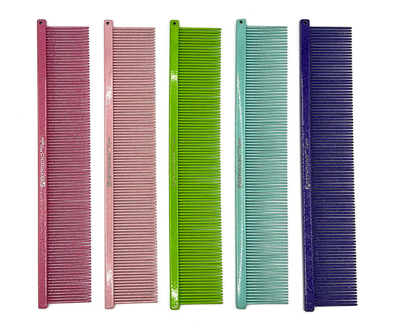 The Fine Greyhound Comb Finesse Collection features a 7.6"L x 1.4"W extra fine tine for unrivaled styling control. This design is great for detecting tangles and smoothing most coat types.  Sparkle Collection.