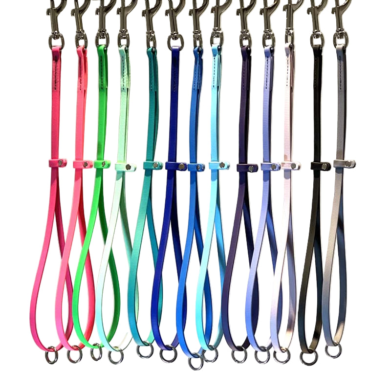 GGroomerverse 18" grooming loops with an additional safety ring are perfect for table to tub use. The safety ring allows for the loop to be attached to our biothane safety tether.  Avoid having to work with several different styles of loops. Biothane is easy to clean, odor resistant and comes in a variety of colors allowing for visual organization or a stylized workspace. All colors.