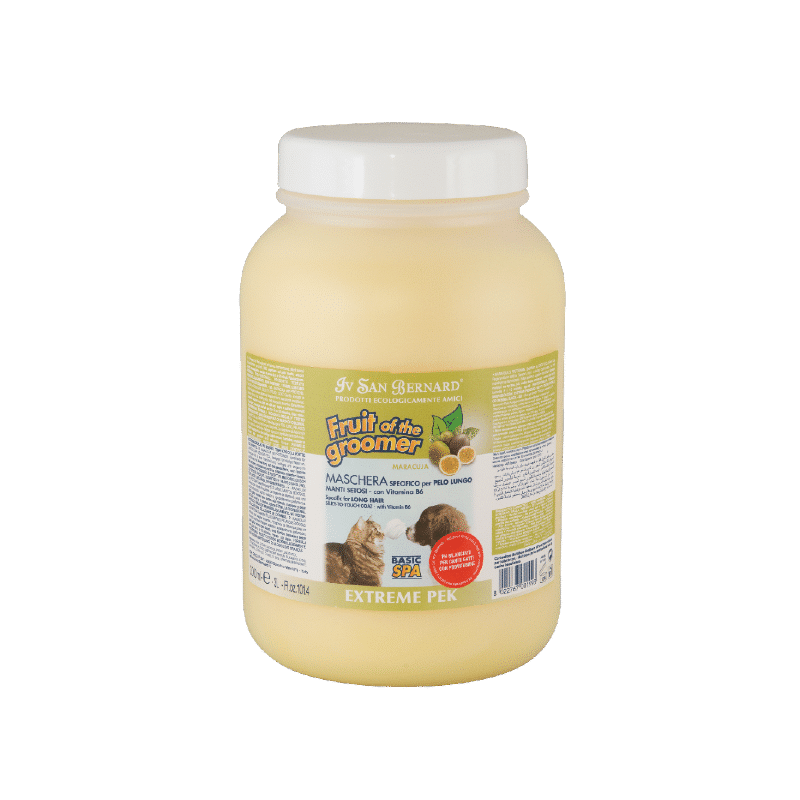Iv San Bernard passion fruit pet conditioner promotes shine and strength aided with the power of Marcuja. This super-hydrating formula provides high concentration of fatty acids and other nutrients including Vitamins A, E and F which hydrate while giving the coat a voluminous, smooth finish. This conditioner leaves the coat silky without weighing it down and helps prevent breakage and split ends. 3000ml.