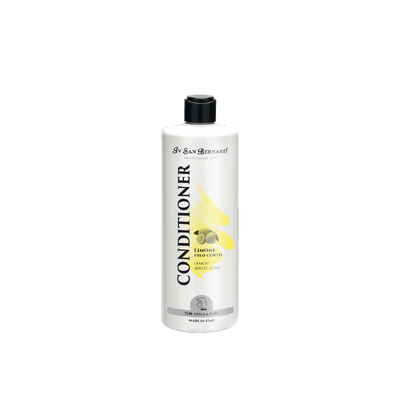 Iv San Bernard Lemon Pet Shampoo is specially formulated for pets with short coats. With a fresh lemon fragrance, perfect for both dogs and cats, this emollient action formula gives the coat elasticity and creates a soft and shiny finish while preventing dandruff and static electricity. This special combination of ingredients was developed to decrease the likelihood of skin sensitivities. 500ml.
