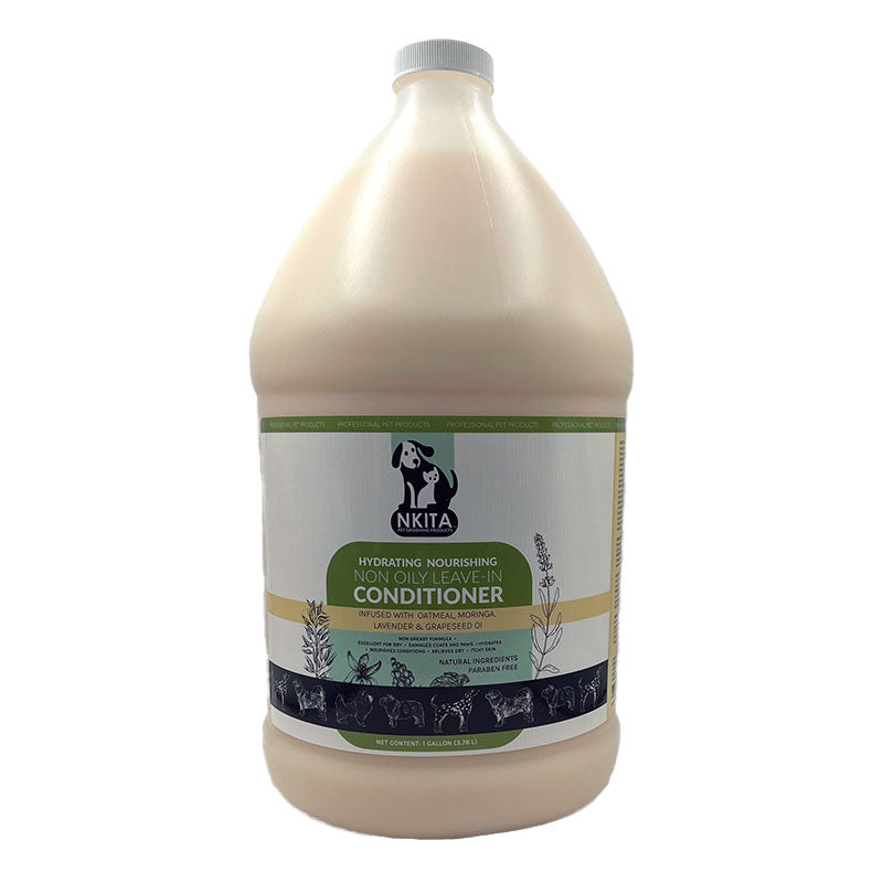 Nkita's conditioner is a fast drying, non-greasy formula incorporating Moringa, Coconut, Grape Seed Oil, and Oatmeal to effectively hydrate, moisturize, and condition your pet's skin and coat. Ideal for addressing dryness and itchiness for all coat types, this formula is also lightly fragranced to deodorize and leave a fresh scent.