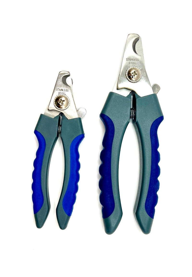 The Profinish Nail Trimmers are a light weight professional-grade Pet nail trimmers feature heavy-duty stainless steel curved blade and, spring action, ergonomic contoured, non-slip grip handles which stay sharper longer, allowing for greater control with less strain on the hands. The contoured, curved blades allow for greater maneuverability for all shapes and lengths of pet nails. The springs let the groomer control the pressure of the nail trimmer while cutting nails. Two sizes.
